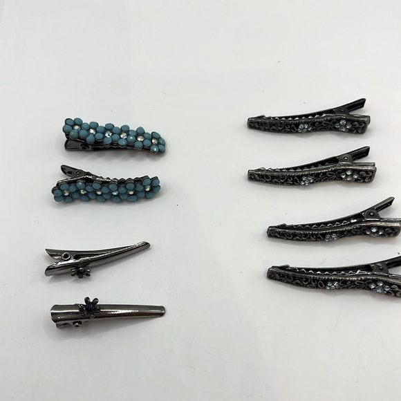 Stylish Hair Clips with Turquoise Floral Design Alligator Clips 8 Assortment - Picture 9 of 13